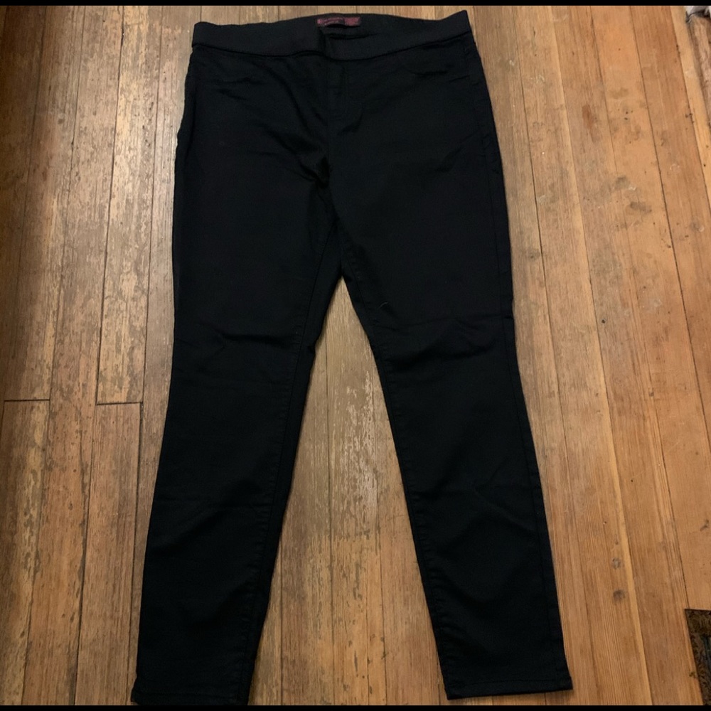 Black jeggings